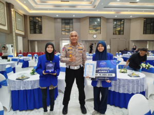 Mahasiswa TI Politeknik Negeri Madiun Raih Juara Satu Lomba Aplikasi Satlantas Polda Jatim